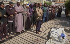 akibat-serangan-udara-israel-seorang-wanita-hamil-dan-putranya-tewas-di-gaza